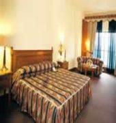 Hotel Crown Plaza Лахор Екстер'єр фото